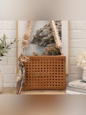 Dior Woven Beauty/Cosmetic Bag GWP item